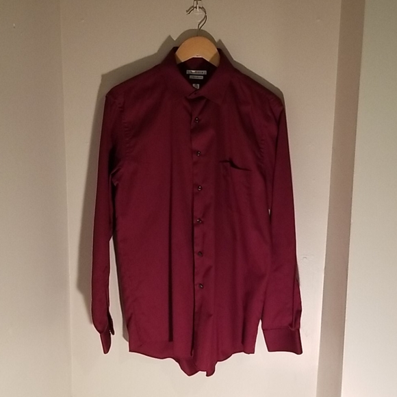 Van Heusen Regular Fit Lux Sateen Dress Shirt - Picture 3 of 4